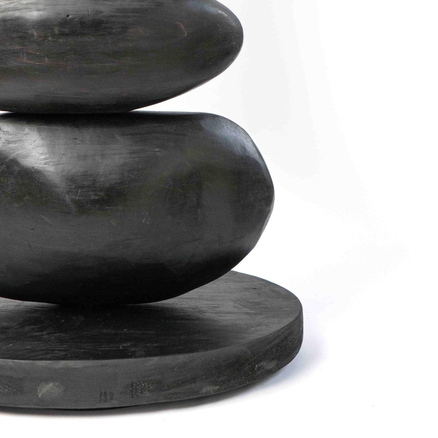 REGAL TOTEM 38(L) x 61(B) x 102(H)