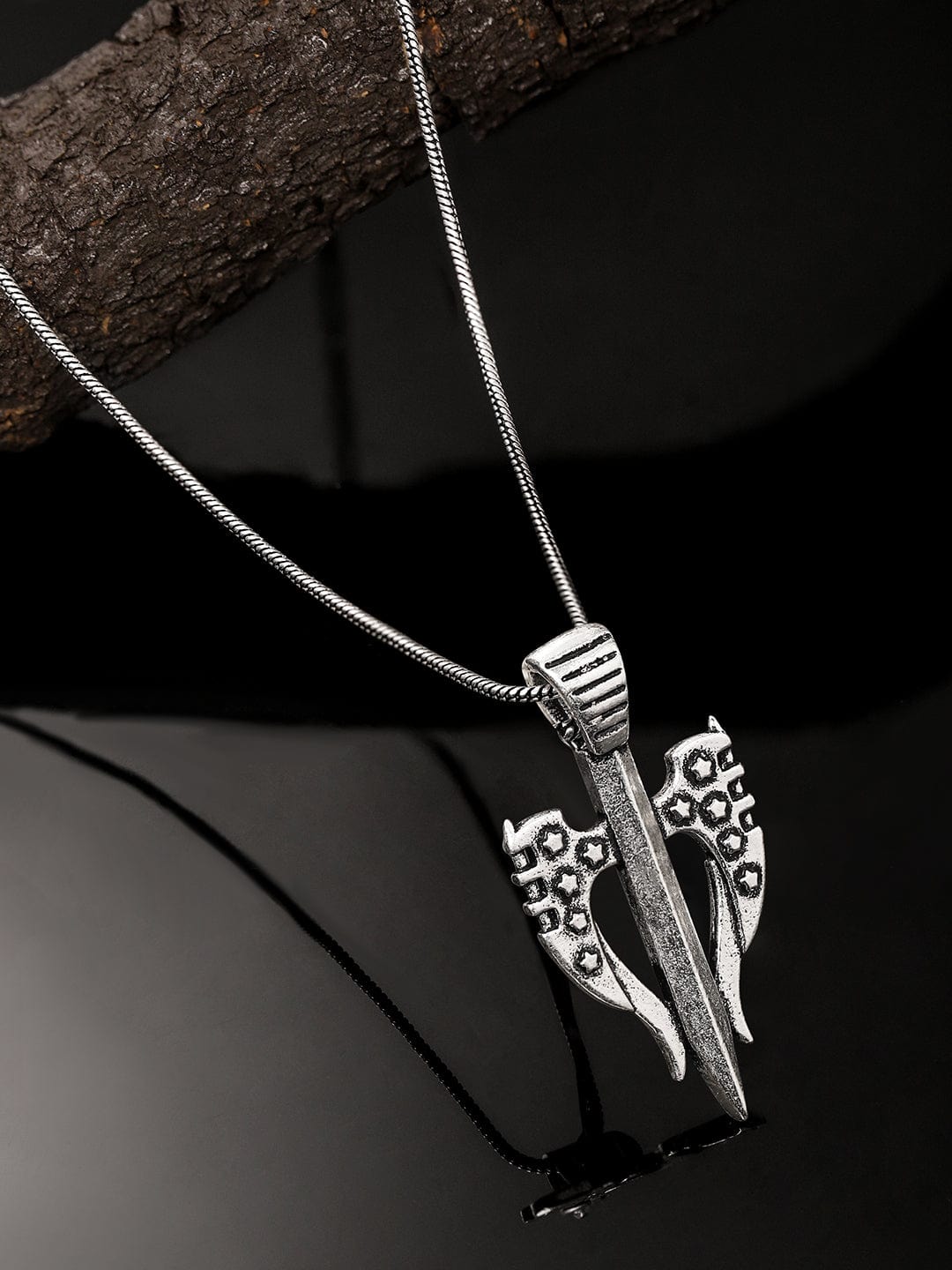 【Rubans】 Roadster Men Silver-Toned Tribal Trishul Pendant with Chain|ロードスター メンズ シルバートーン トライバル トリシューラ ペンダント(チェーン付き)
