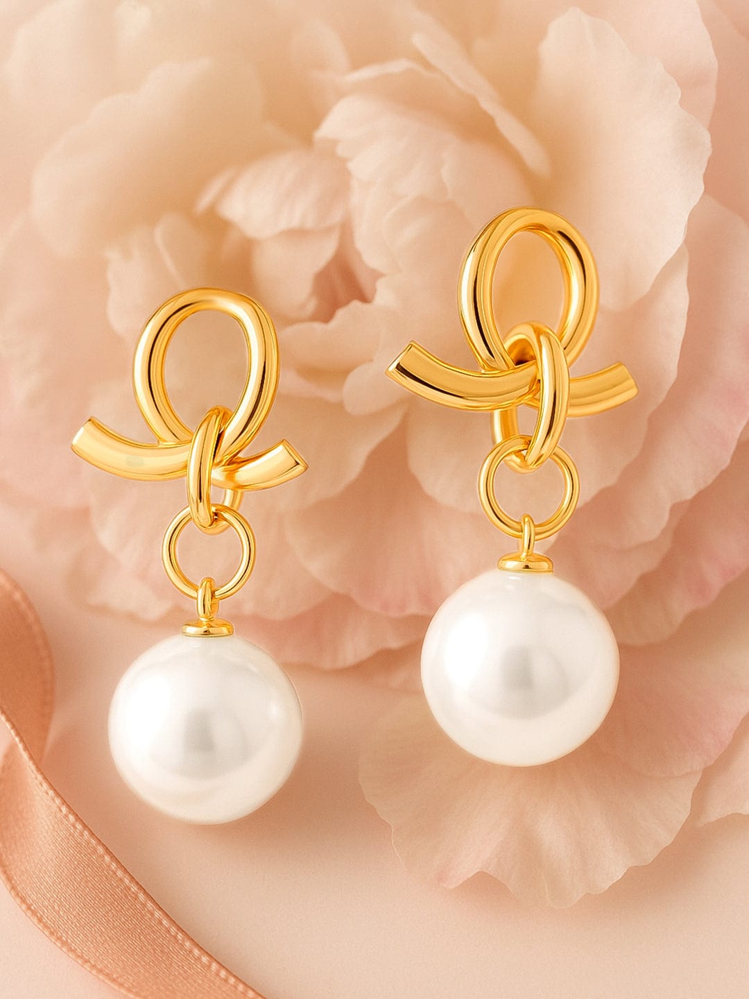 【Rubans】 18K Gold-Plated Knotted Loop Earrings with White Pearl Drop|18K ゴールドメッキ ノットループ ホワイトパール ドロップイヤリング
