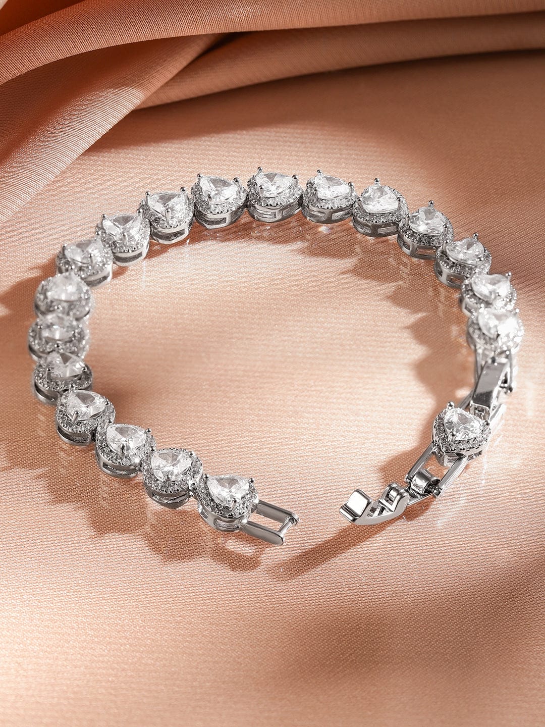 Heart-Shaped Halo Tennis Bracelet SIlver