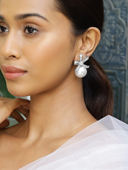 Soft Petal Pearl Studs Silver