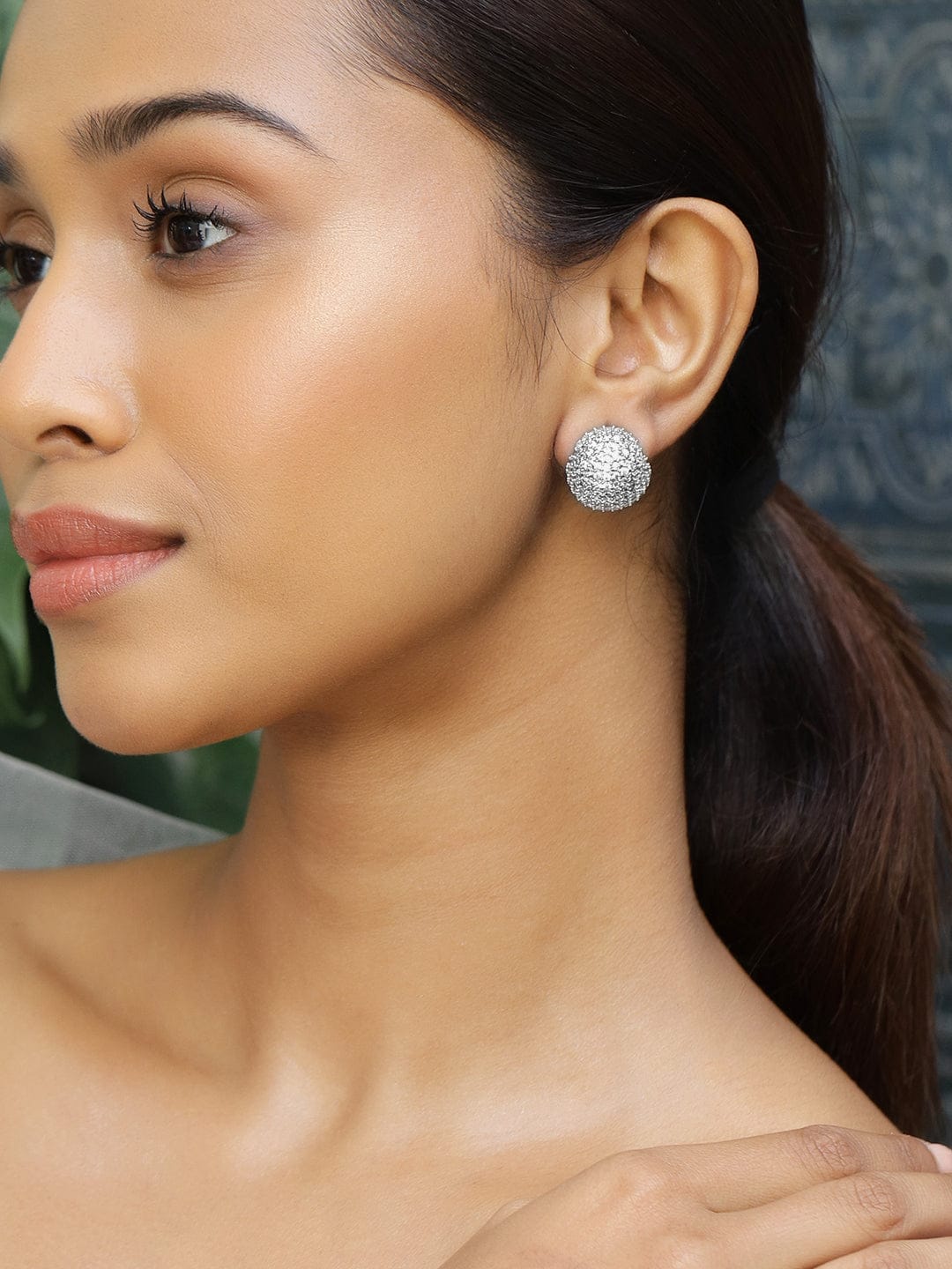 Glimmer Beneath the Dome Studs Silver
