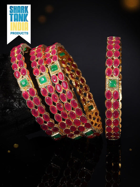 【Rubans】 Set of Two 22K Gold-Plated Pink & Green Stone-Studded Handcrafted Bangles|22K ゴールドメッキ ピンク&グリーンストーン バングル 2本セット|2.6 - Medium