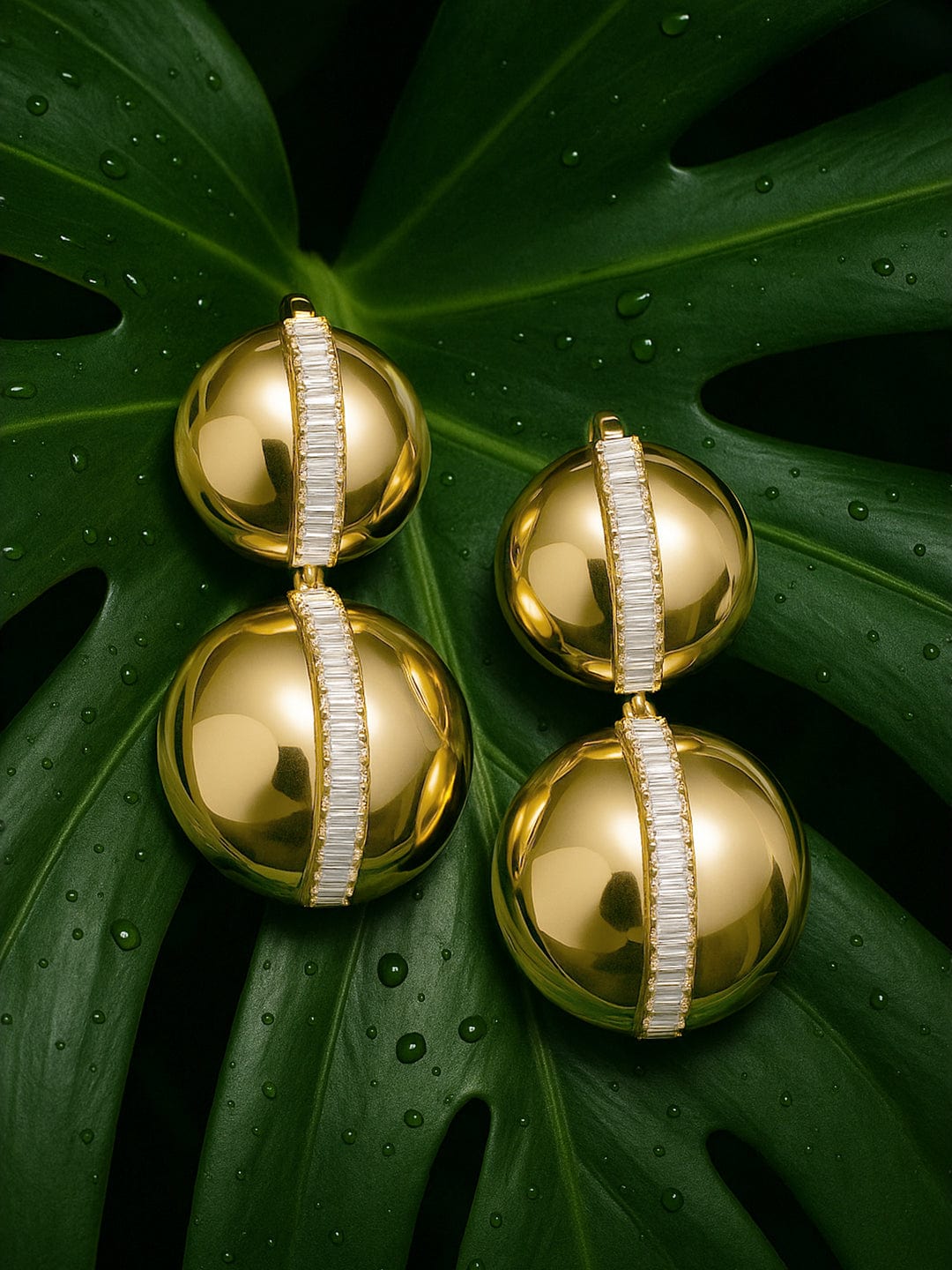 American Diamond Zirconia Glow Dome Earrings フリーサイズ