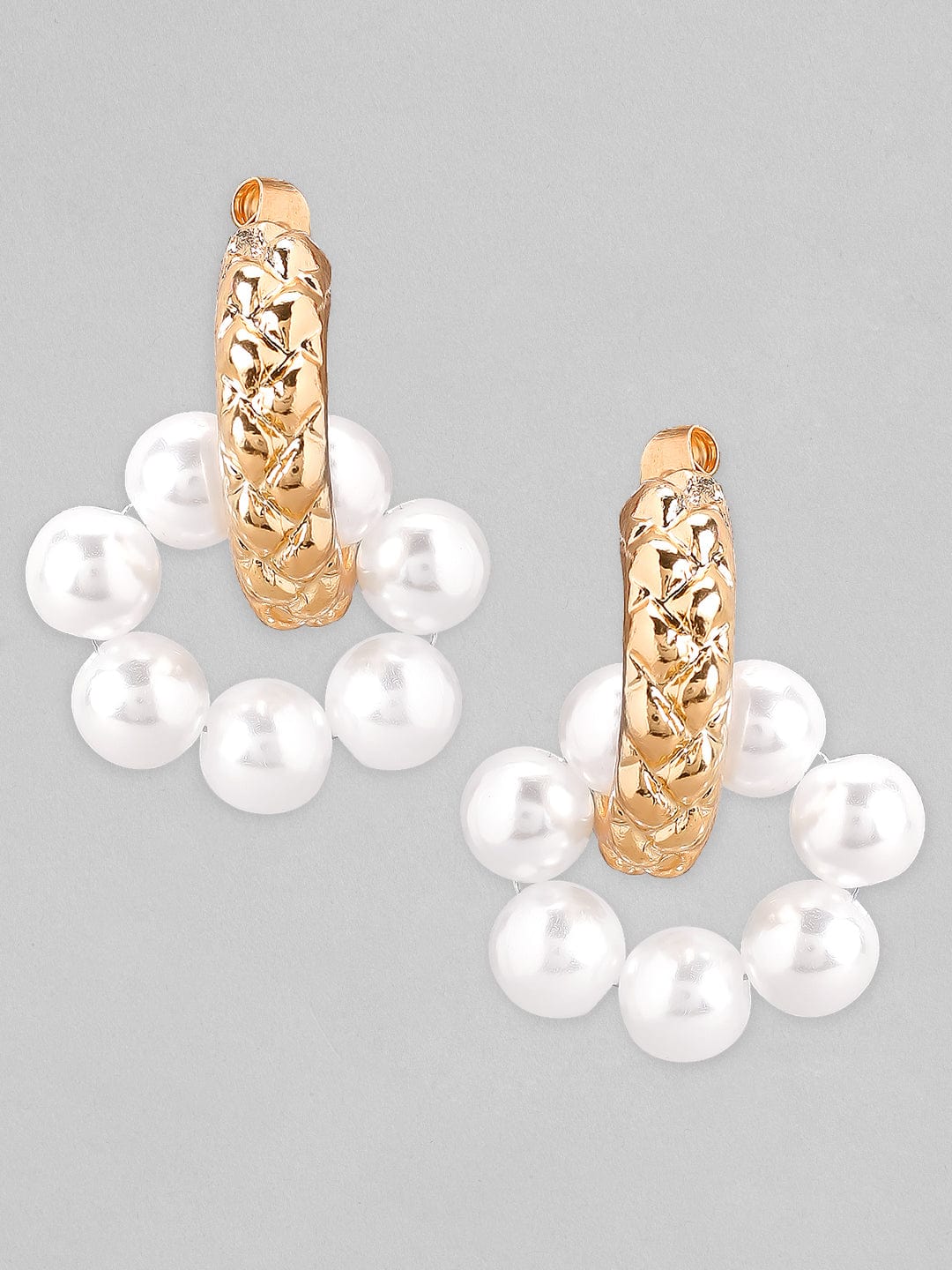【Rubans】 Voguish Set of 2 Gold Toned Pearl Studded Earrings|ヴォーギッシュ ゴールドトーン パール イヤリング 2組セット