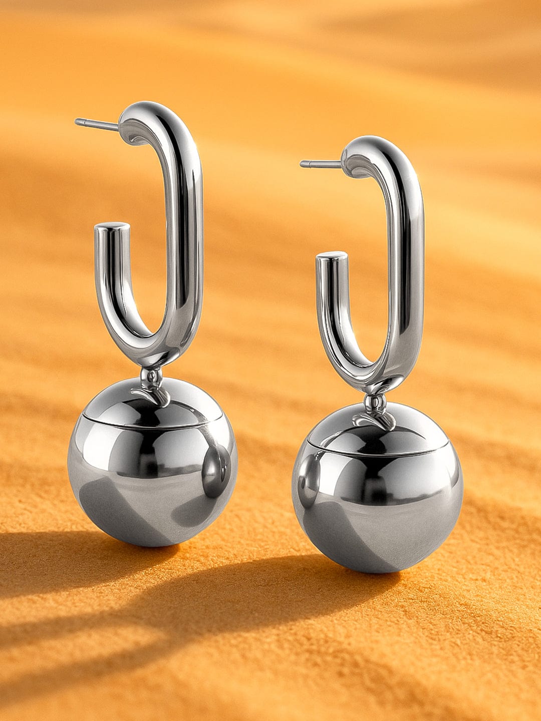【Rubans】 Silver-Plated Contemporary Dangle Hoop Earrings with Bold Sphere Detailing|シルバーメッキ コンテンポラリー スフィア ダングル フープイヤリング