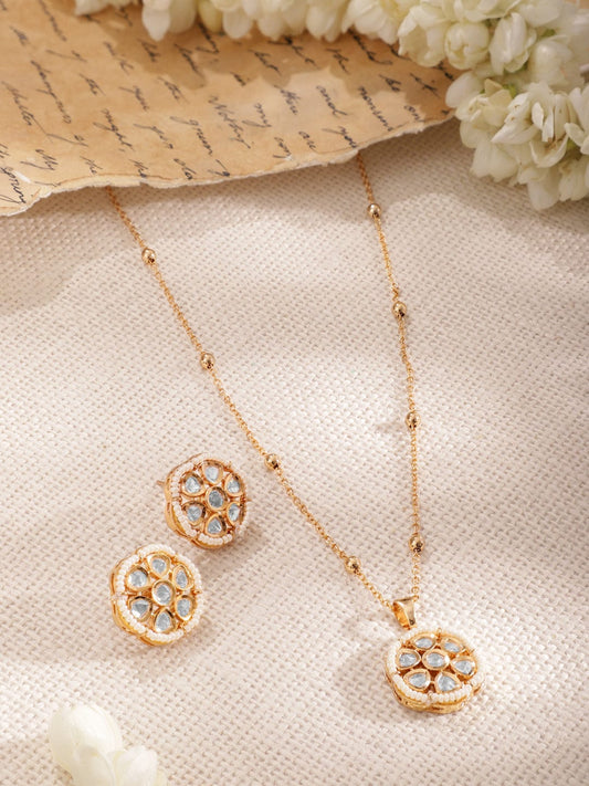 Moon Petals Kundan Pendant Set Gold