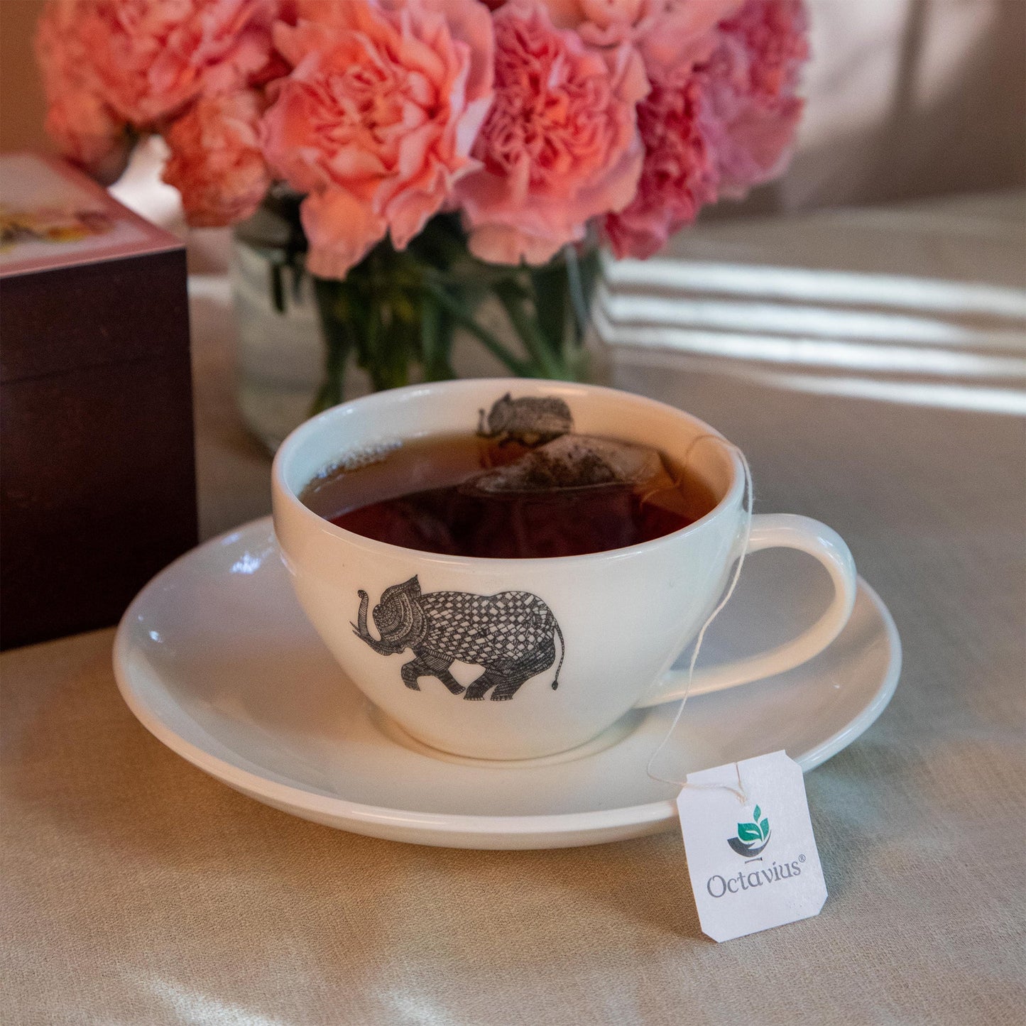 Assortment of Fine Teas- 30 Tea Bags Taj Print Wooden Box 470g