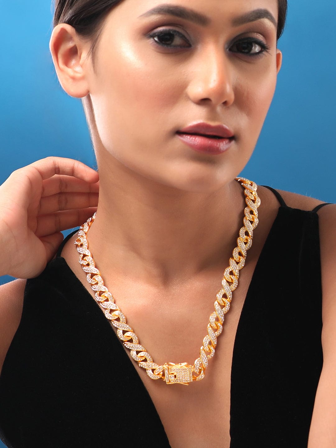 Daring Chunky Chain Necklace Gold