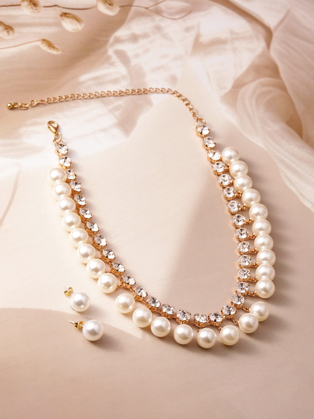 Regal Pearl Necklace Set Gold