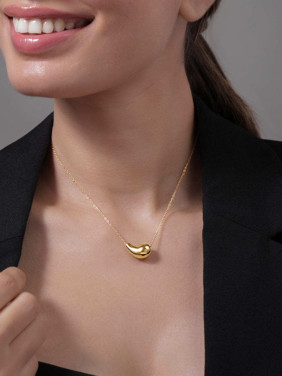 Cool Teardrop Pendant Chain Gold