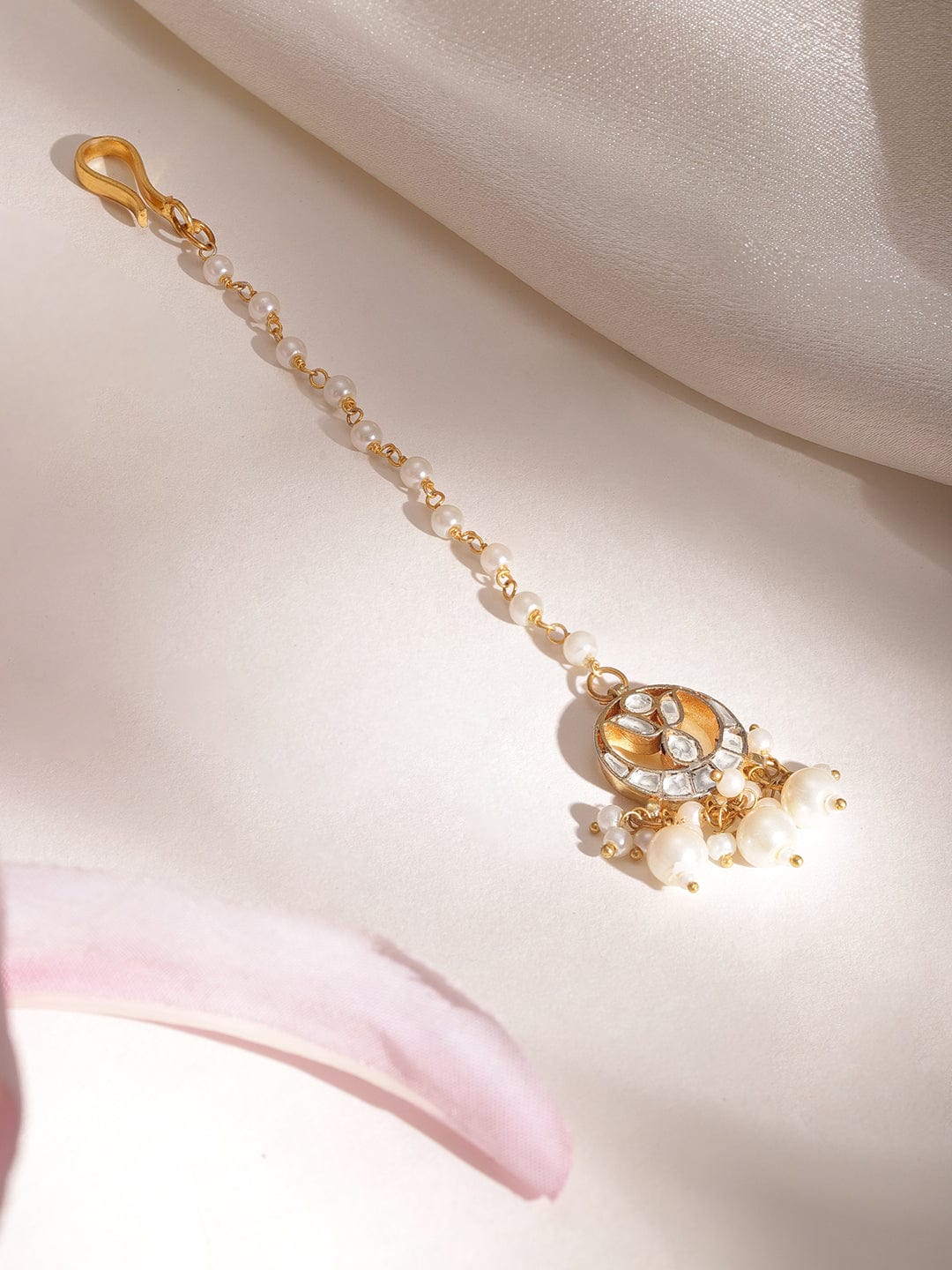 Empress Glow Kundan Maangtikka Gold