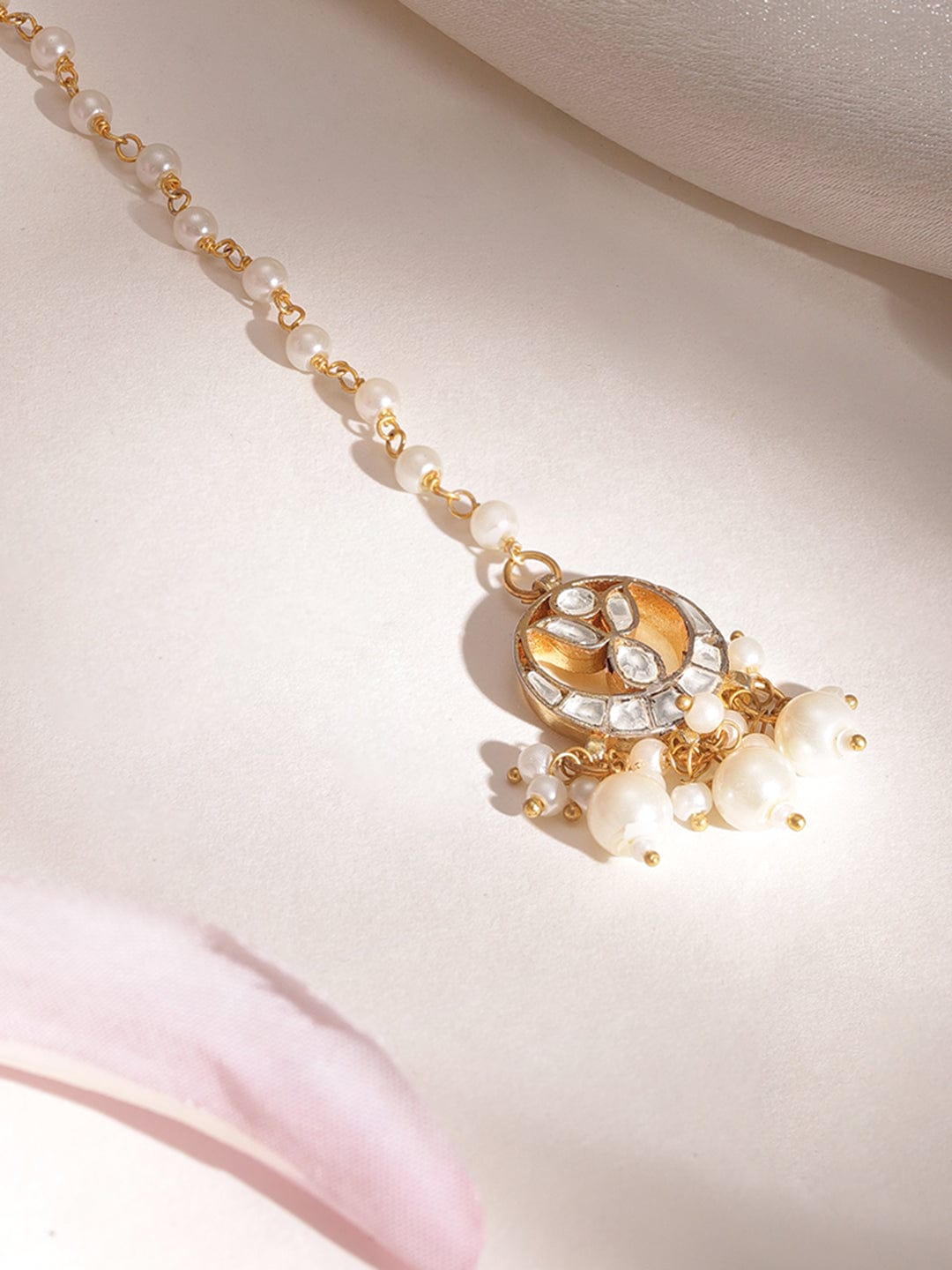 Empress Glow Kundan Maangtikka Gold
