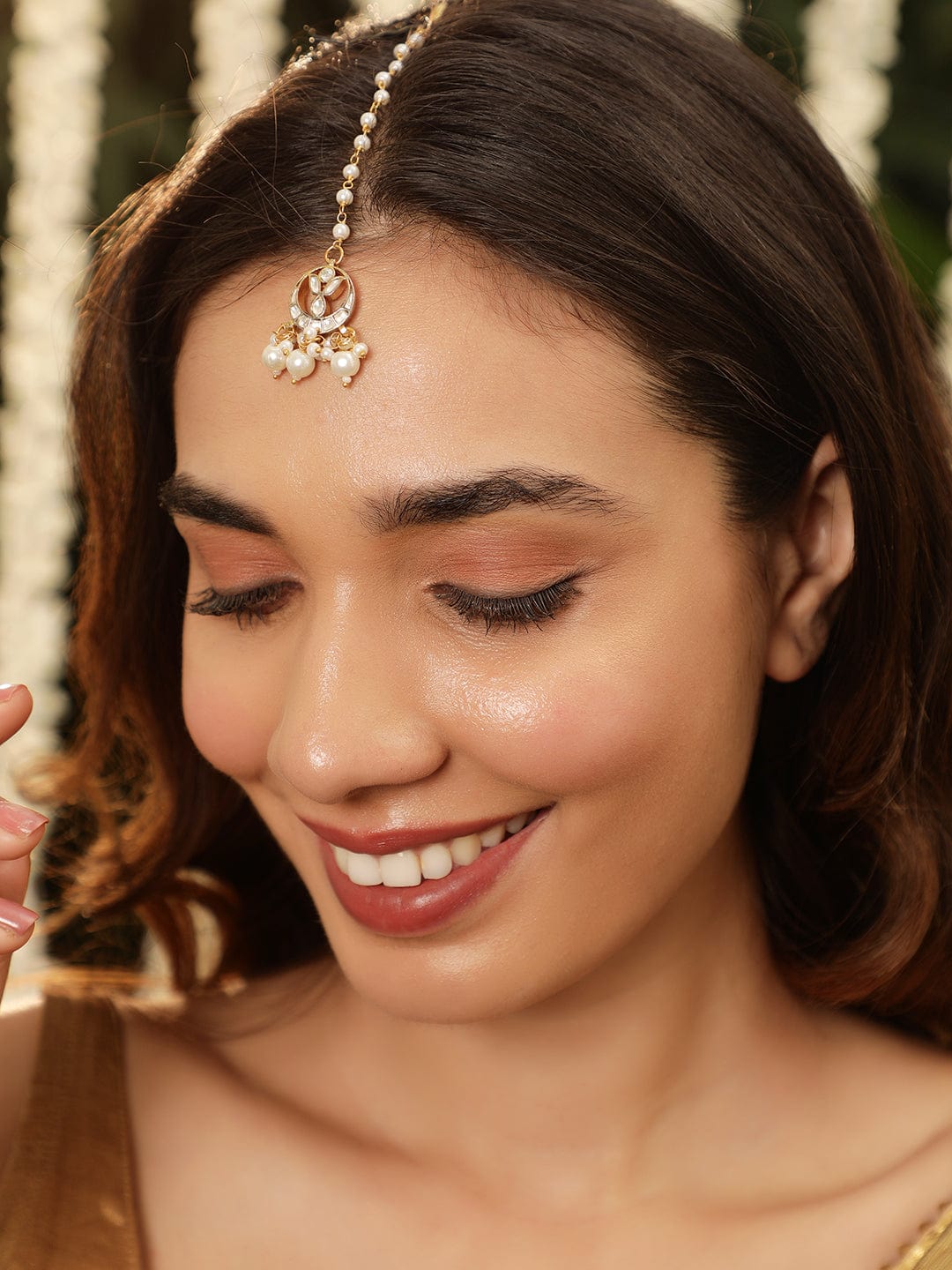 Empress Glow Kundan Maangtikka Gold