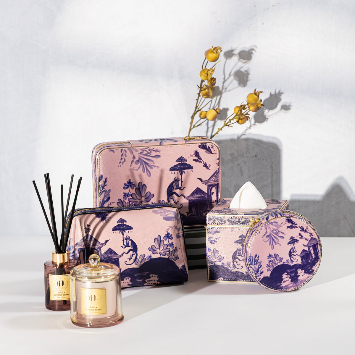 【Pure Home + Living】 Far East Pink Faux Leather Tissue Box｜ファーイースト ピンク フェイクレザー ティッシュボックス｜14×14×5.5cm