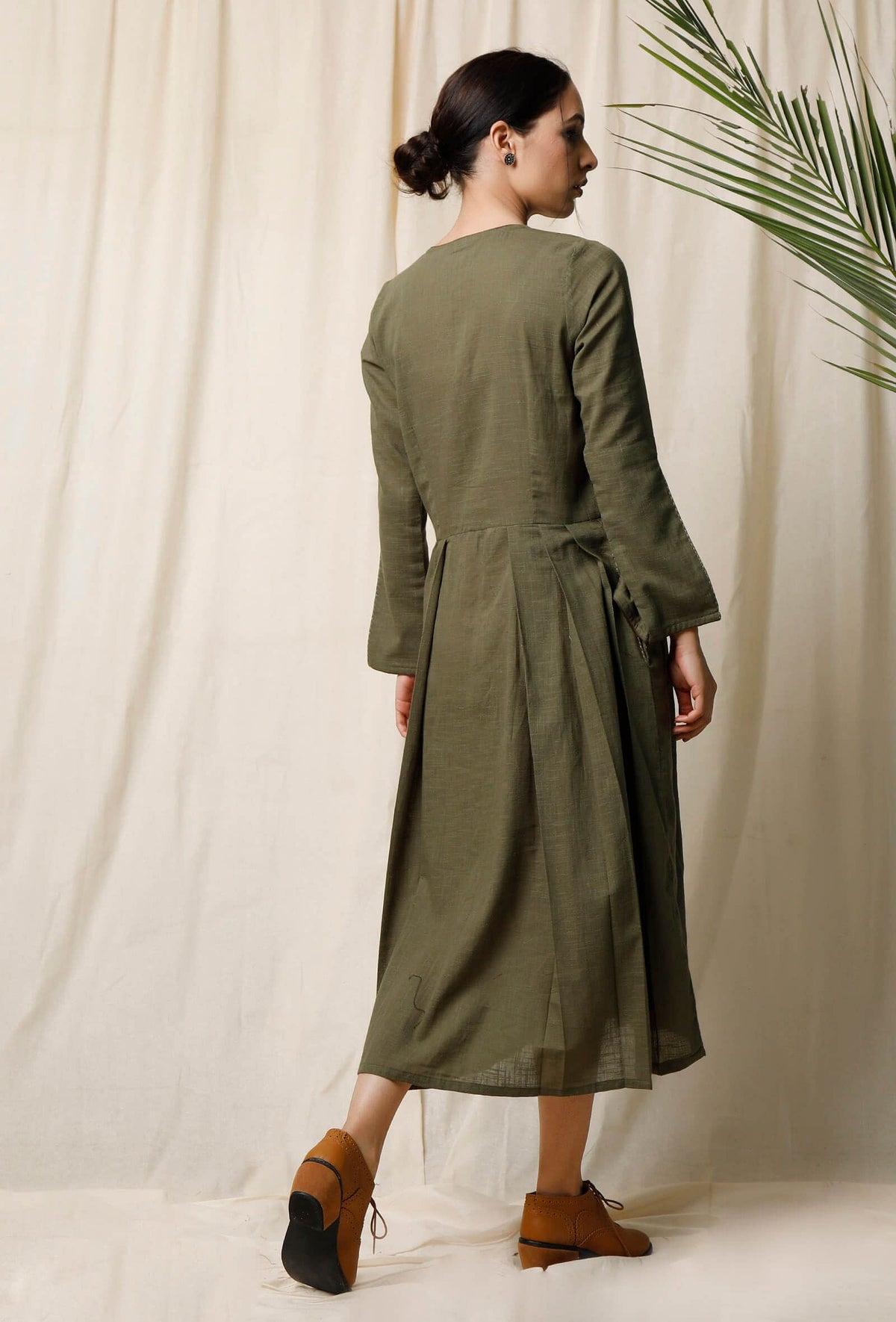 Mehendi Pleated Cotton Slub Dress サイズ XXXL
