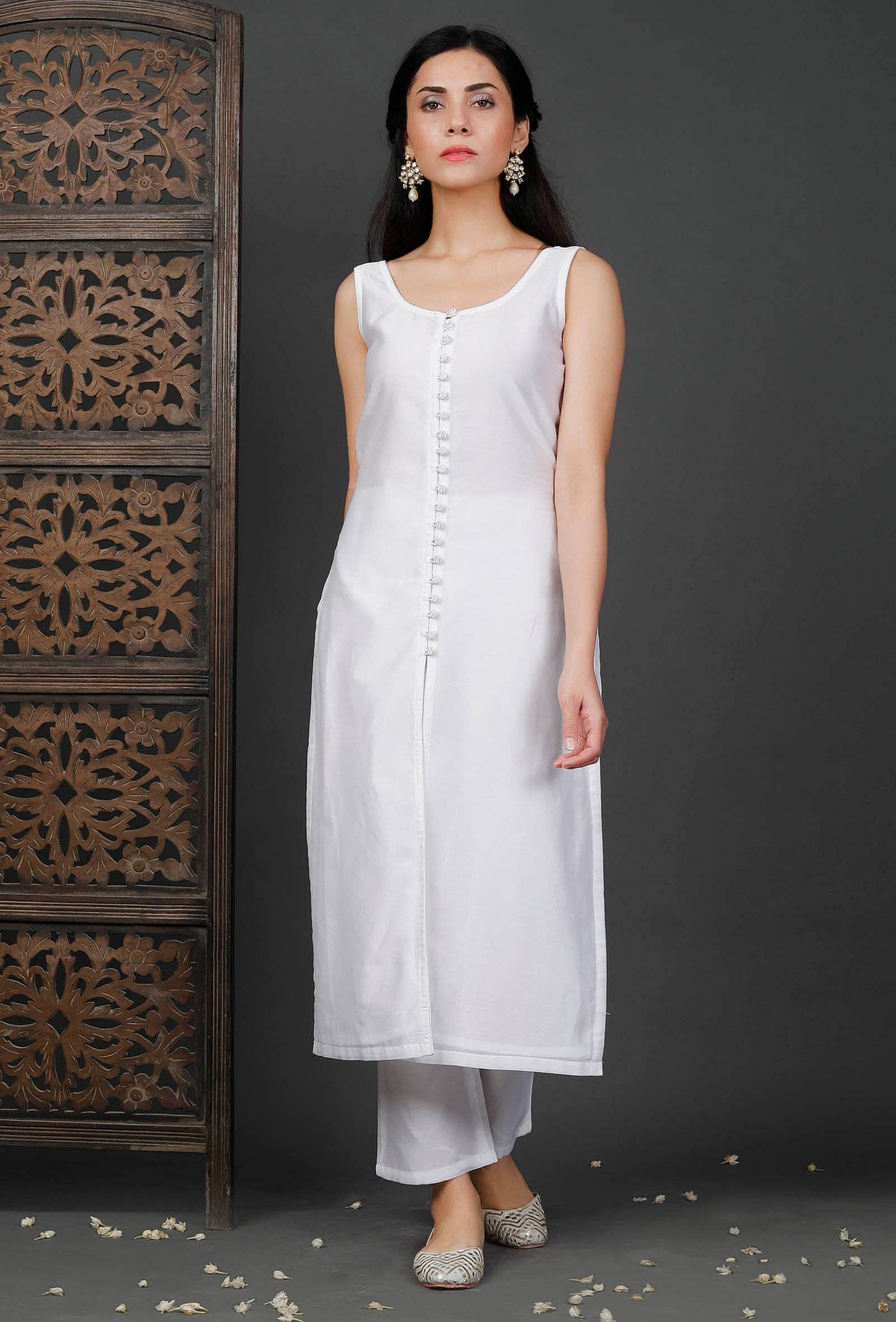 Set of 2: White Chanderi Kurta and Pants サイズ L