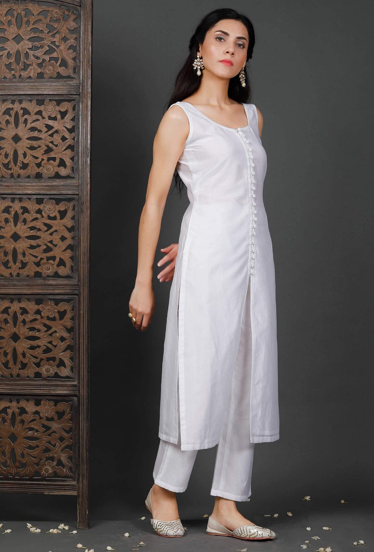 Set of 2: White Chanderi Kurta and Pants サイズ L