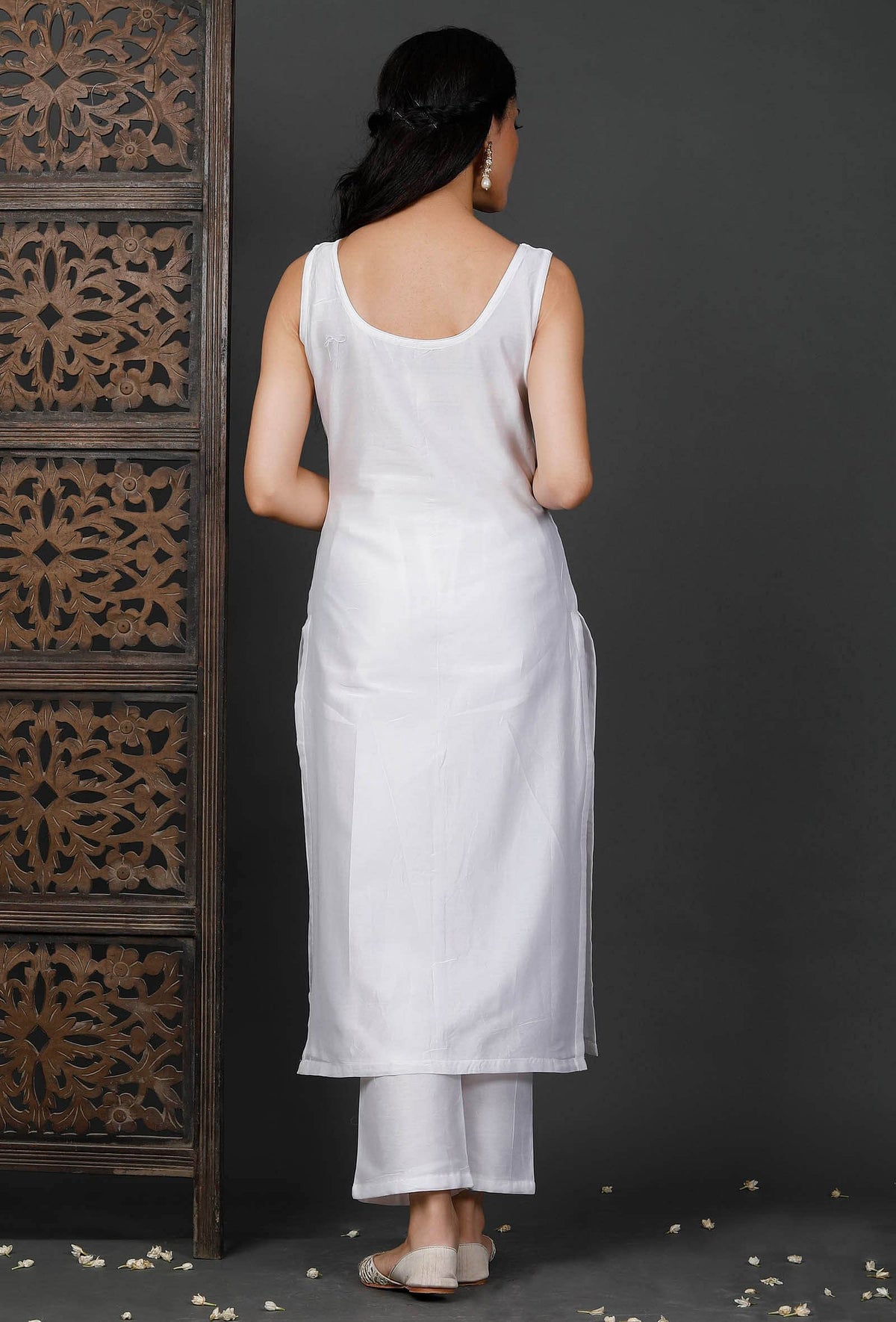 Set of 2: White Chanderi Kurta and Pants サイズ L