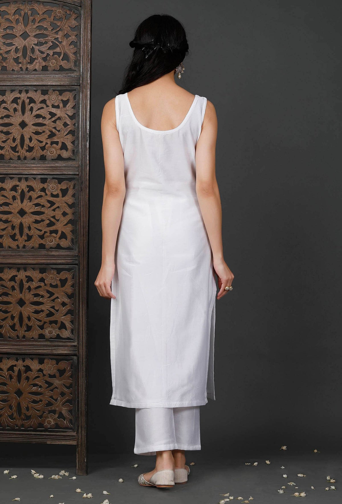Set of 2: White Chanderi Kurta and Pants サイズ L