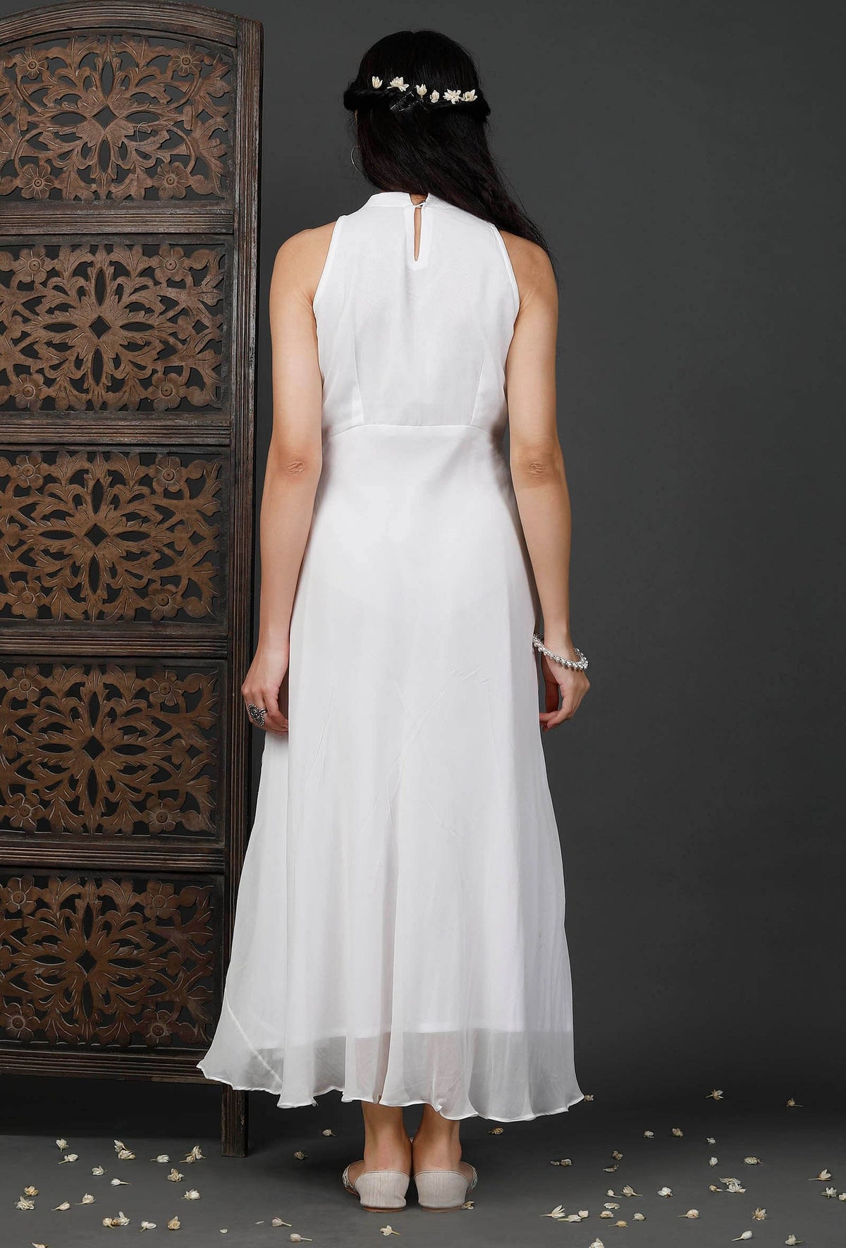 White Georgette Dress With Zari Embroidery サイズ XS