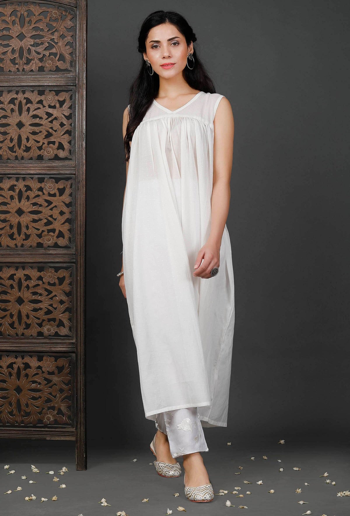 White Gathered Soya Cotton Kurta サイズ XXL