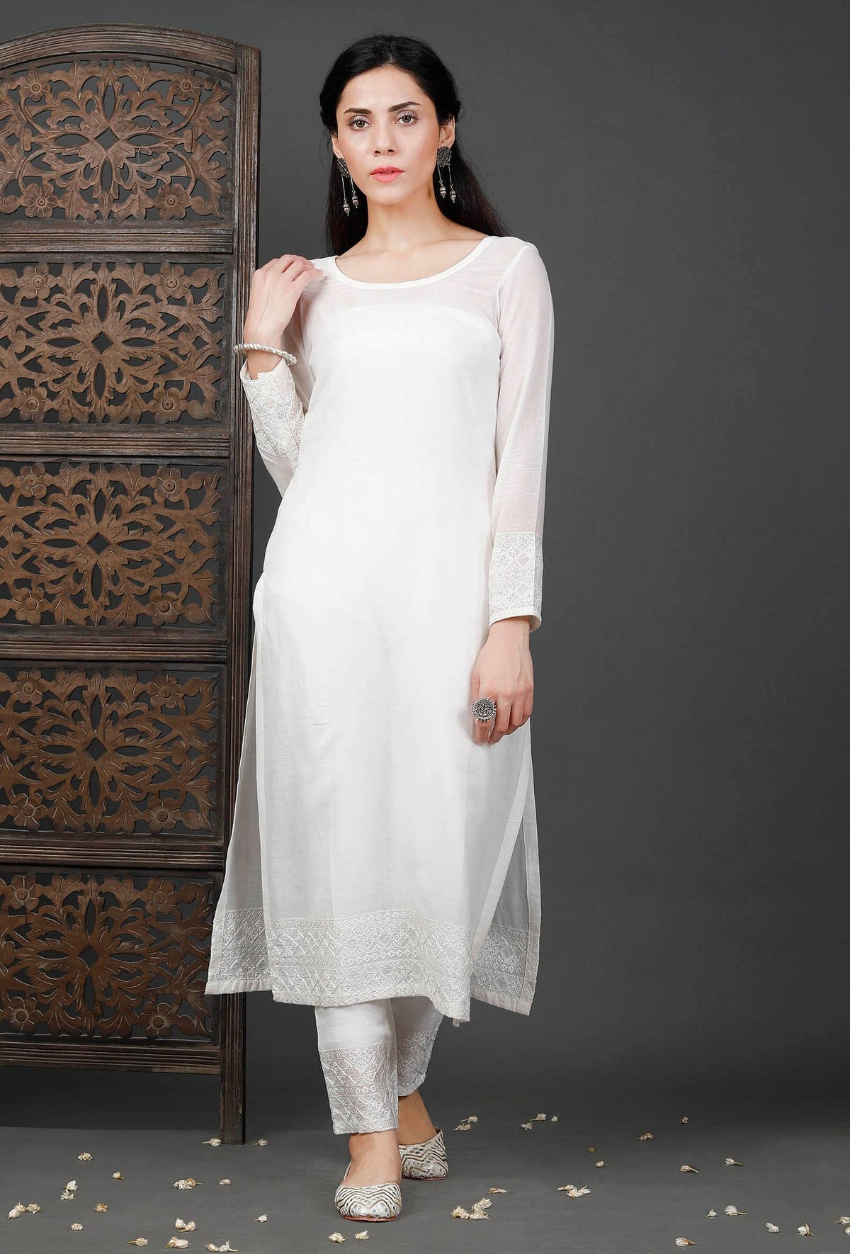 Handcrafted White Cotton Chikankari Embroidered Kurta サイズ S