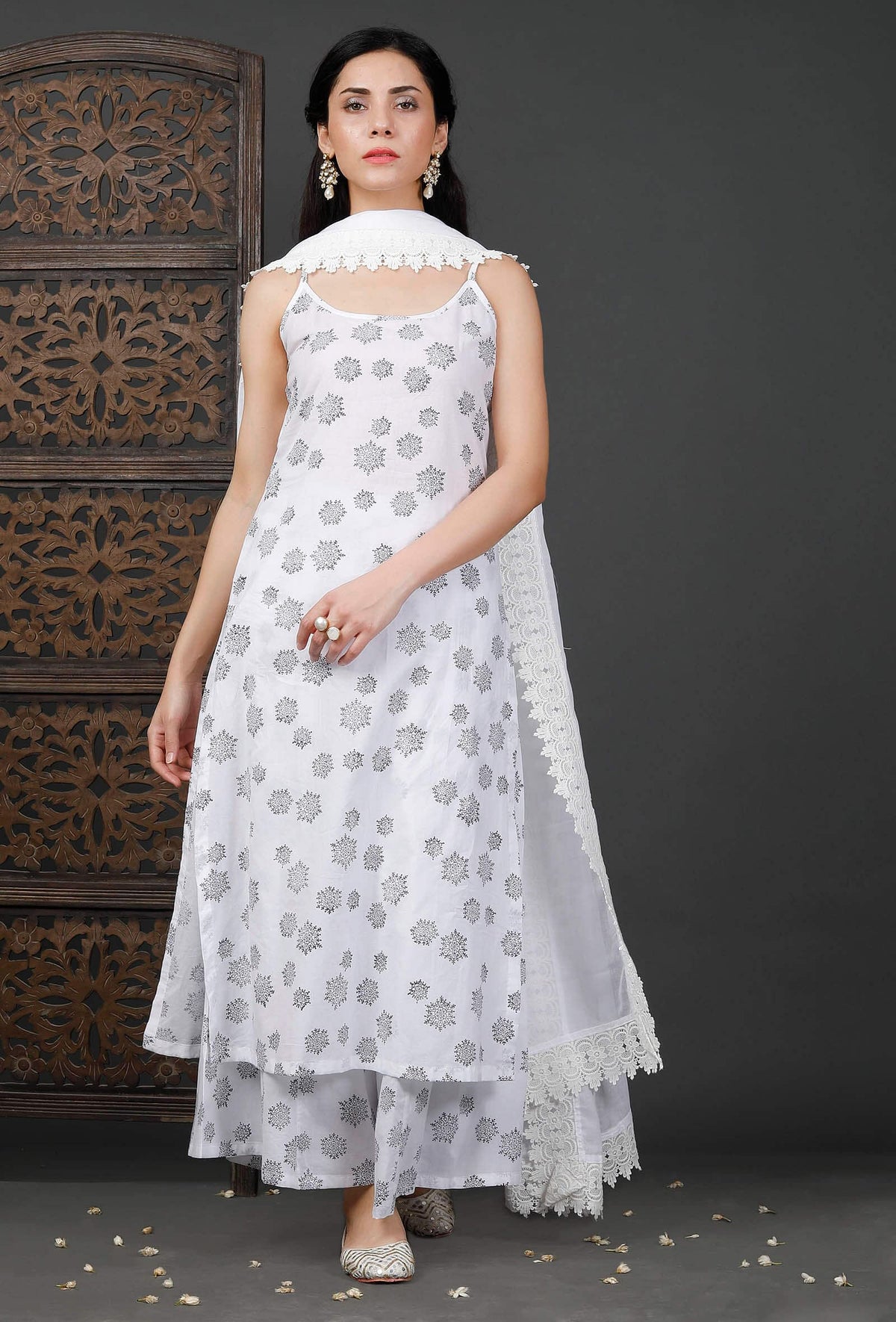 Set of 3: Printed White Kurta, Culottes and White Cotton Dupatta サイズ XL