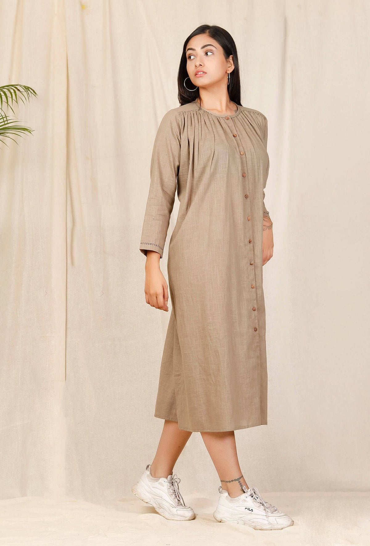 Bhuri Shoulder Gathered Hand-Embroidered Dress サイズ XXXL