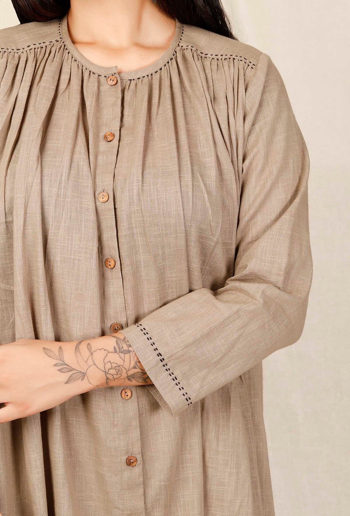Bhuri Shoulder Gathered Hand-Embroidered Dress サイズ XXXL