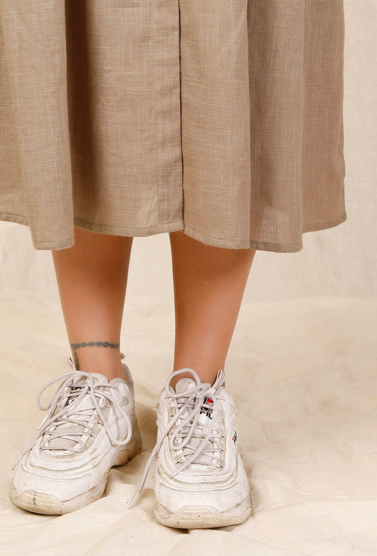Bhuri Shoulder Gathered Hand-Embroidered Dress サイズ S