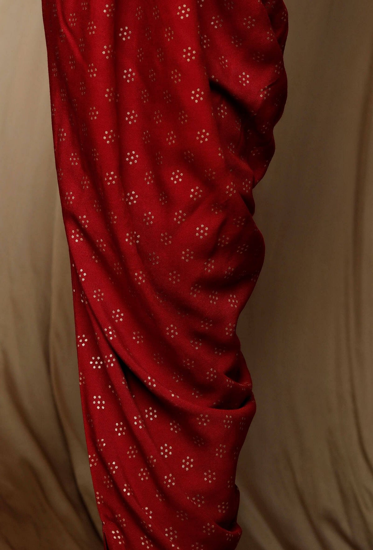 Set of 2: Maroon Cotton Handblock Printed Slip Top and Maroon Handblock Printed Rayon Dhoti サイズ XS