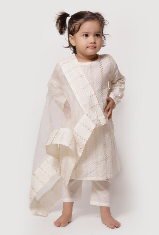 Set of 3: Snow White Malmal Zig Zag Kurta with Pajama and Dupatta サイズ 0〜3か月