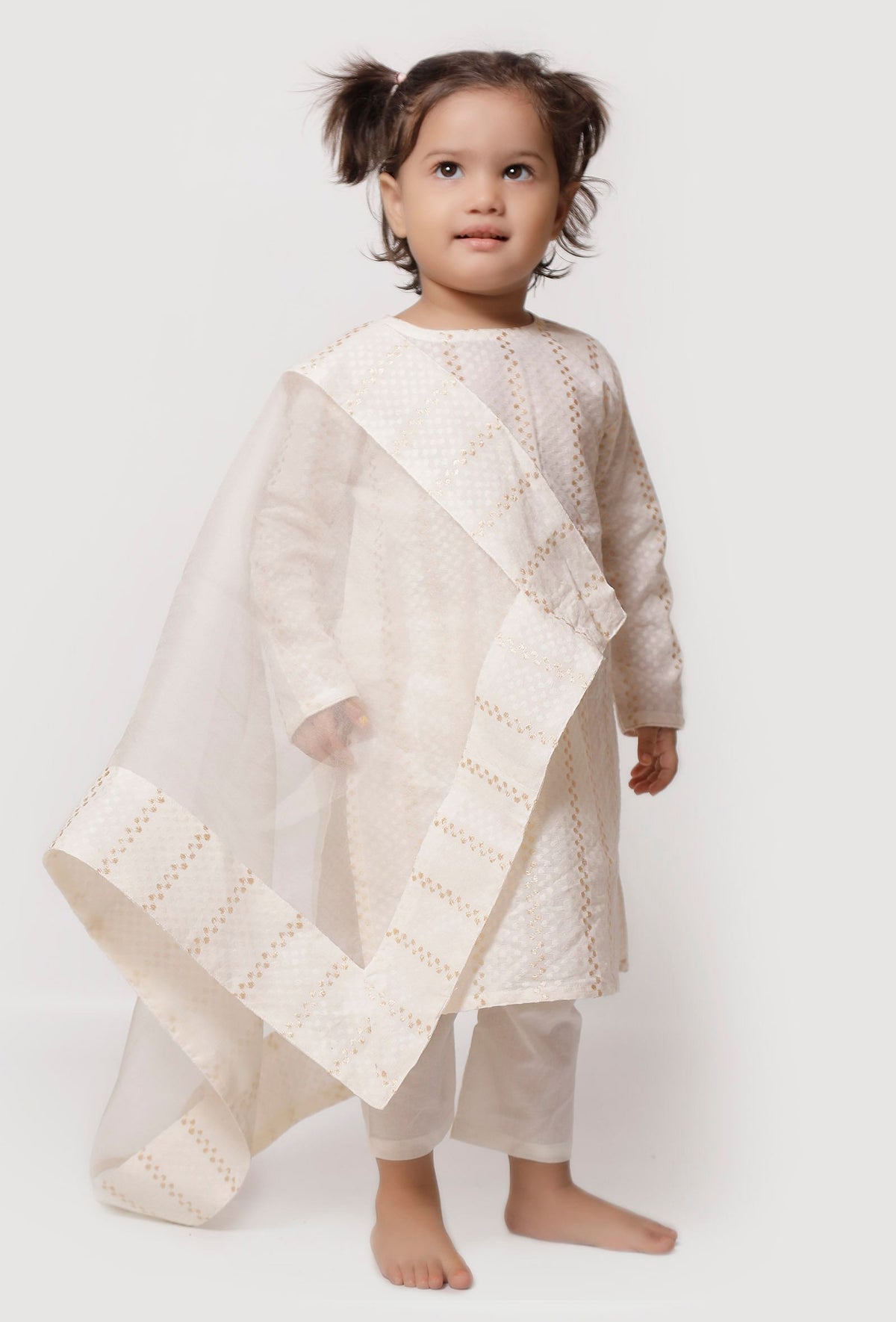 Set of 3: Snow White Malmal Zig Zag Kurta with Pajama and Dupatta サイズ 0〜3か月