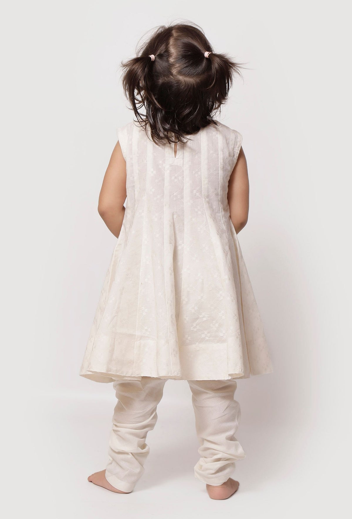 Set of 2: Frost White Cut Sleeves Malmal Anarkali with Churidar サイズ 3〜6か月
