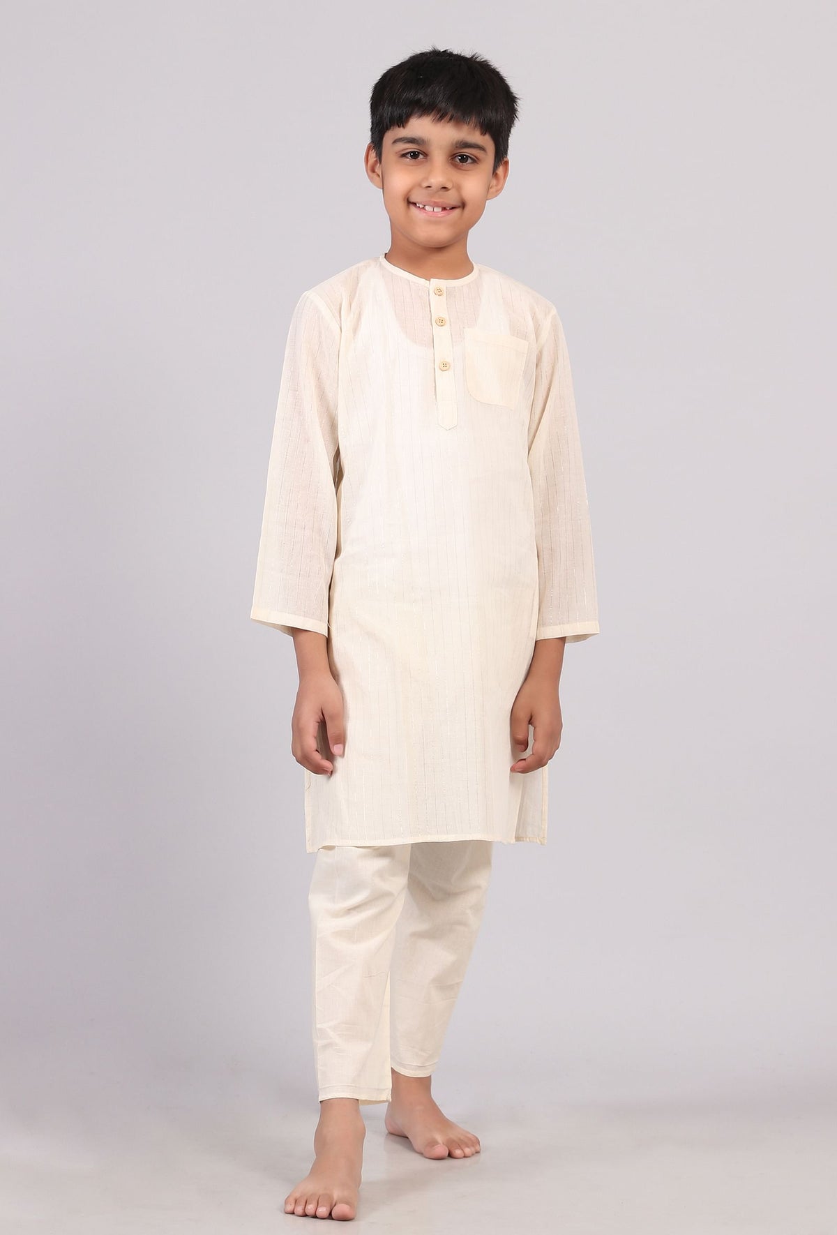 Set of 2: White Cotton Silver Stripes Kurta Pyjama Set サイズ 7〜8歳