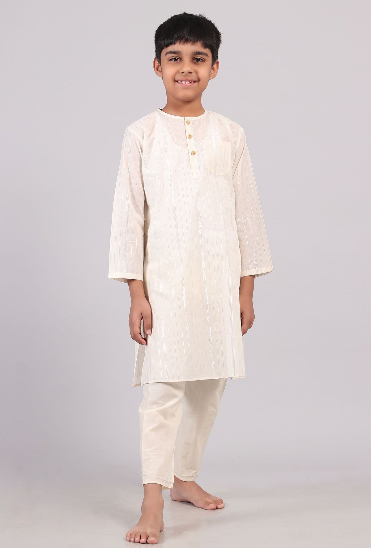 Set of 2: White Silver Cotton Stripes Kurta Pyjama Set サイズ 5〜6歳