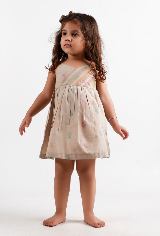 Beige Dobby Slip Dress サイズ 7〜8歳