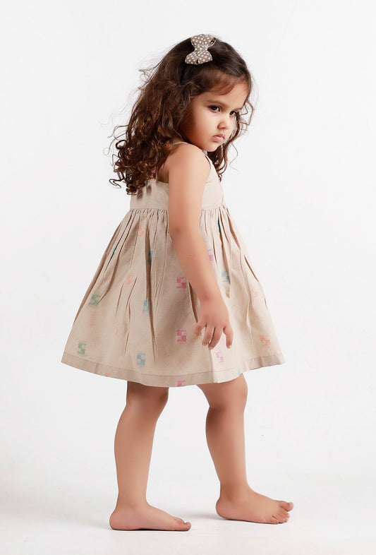 Beige Dobby Slip Dress サイズ 7〜8歳