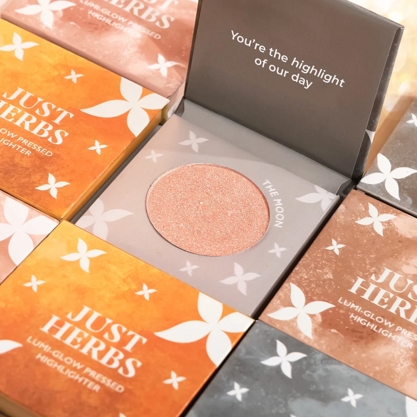 Lumi-glow Pressed Highlighter with Shea Butter and Amla
