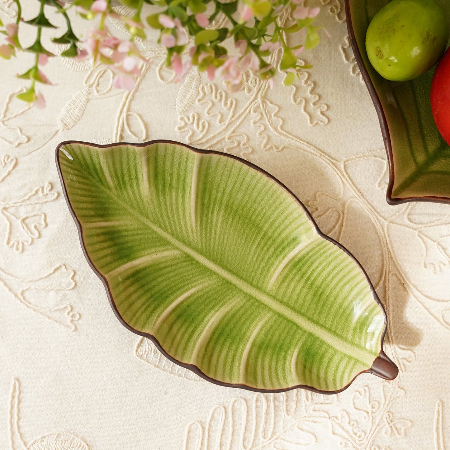 Light Green Ribbed Ceramic Leaf Platter
