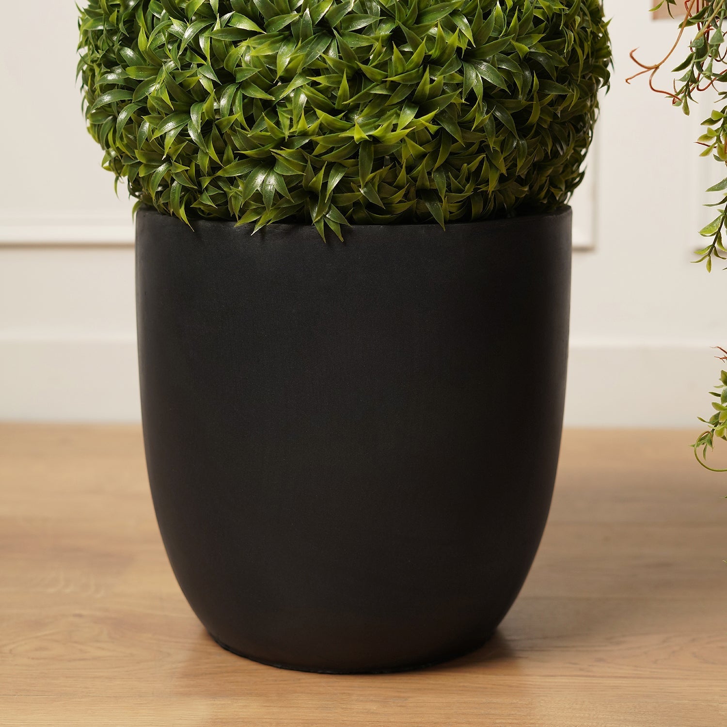 Black Polyfibre Clay Pot- Small