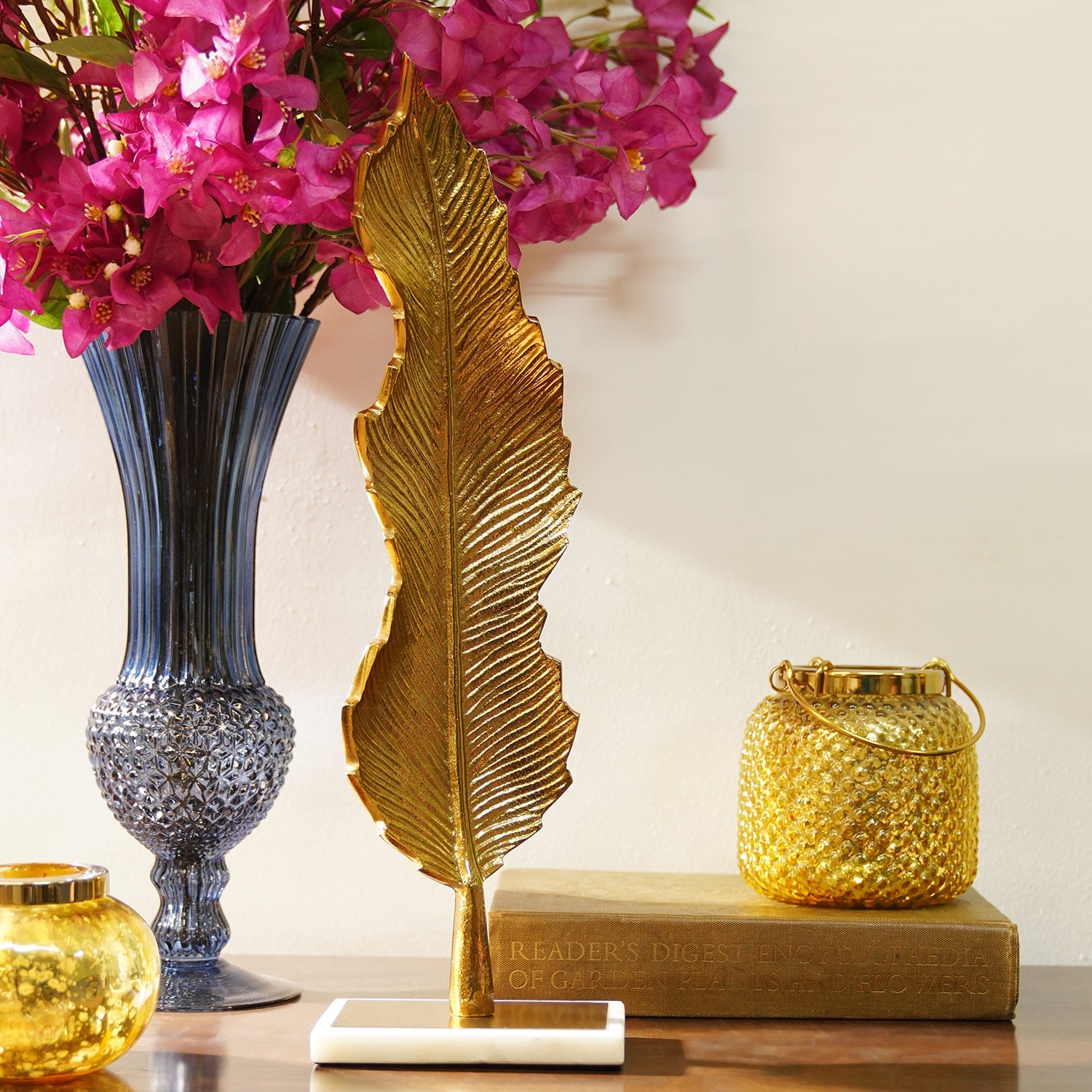 Zarina Leaf Stand