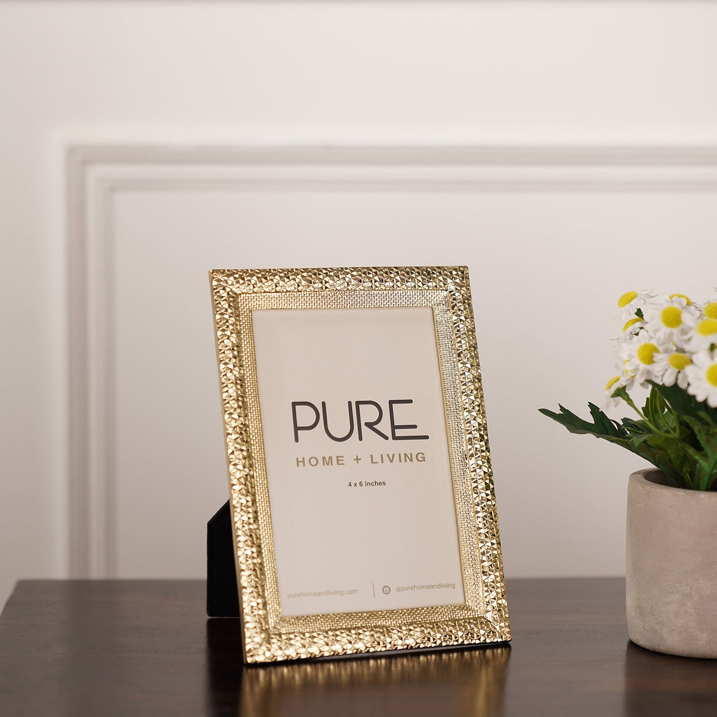 Gold Plated Metal Photo Frame with Border