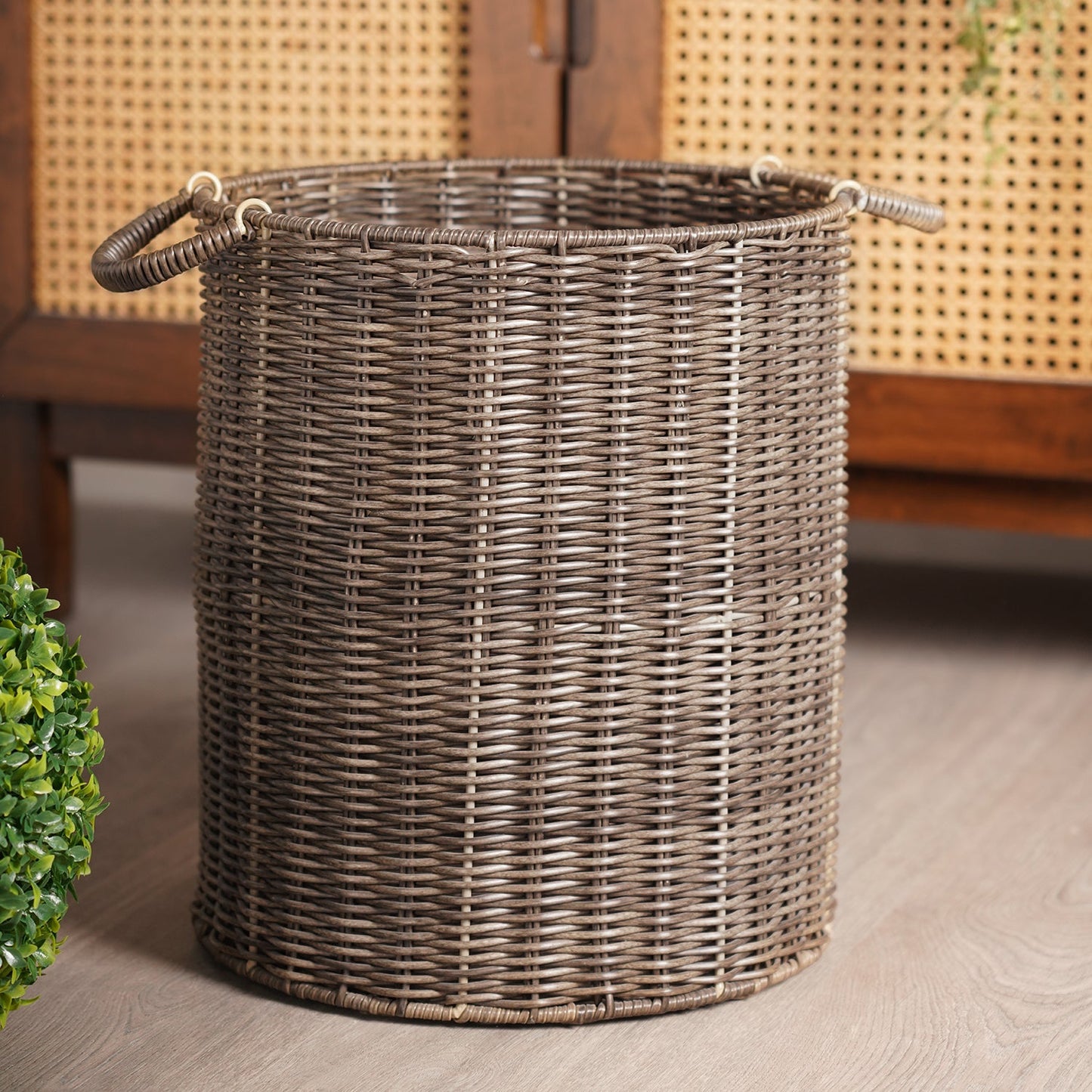 Brown Resin Wicker Bin 30.48×30.48×35.56cm