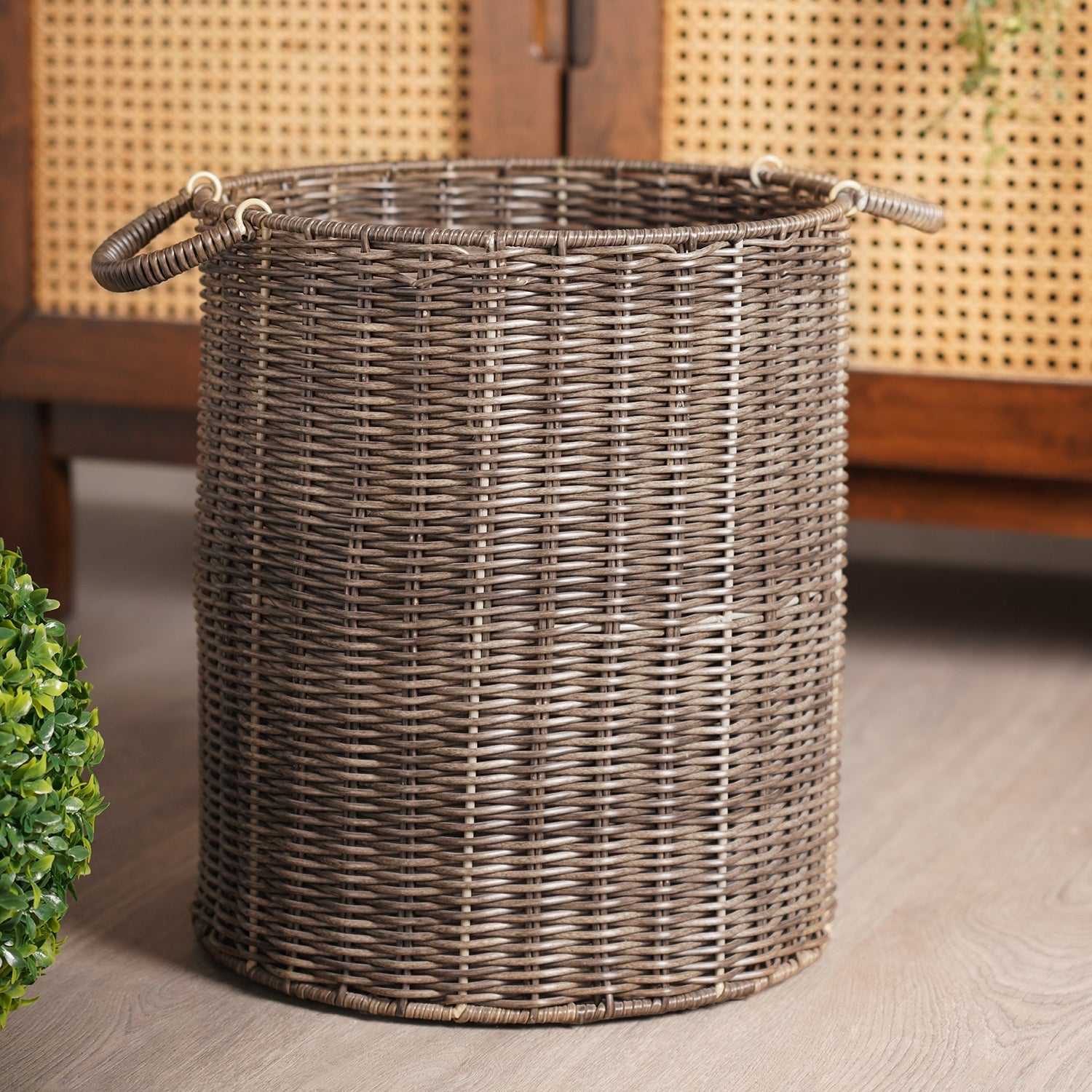 Brown Resin Wicker Bin 30.48×30.48×35.56cm