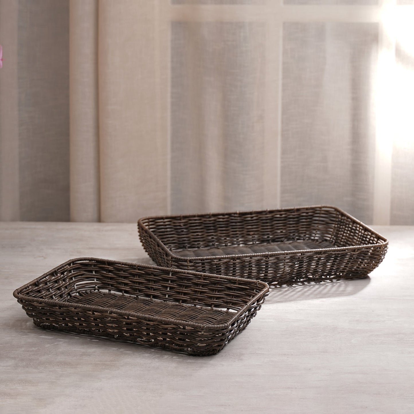 Set Of 2 Brown Resin Wicker Trays