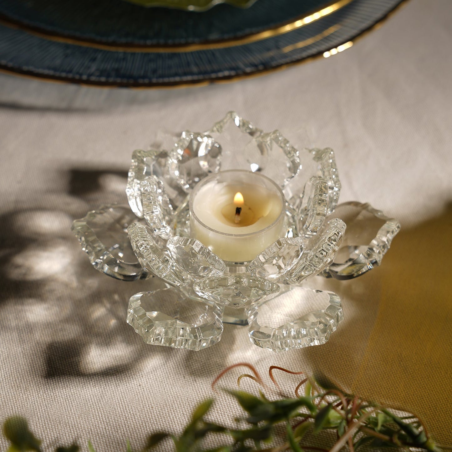 Clear Crystal Lotus Shaped Tealight Candle Holder
