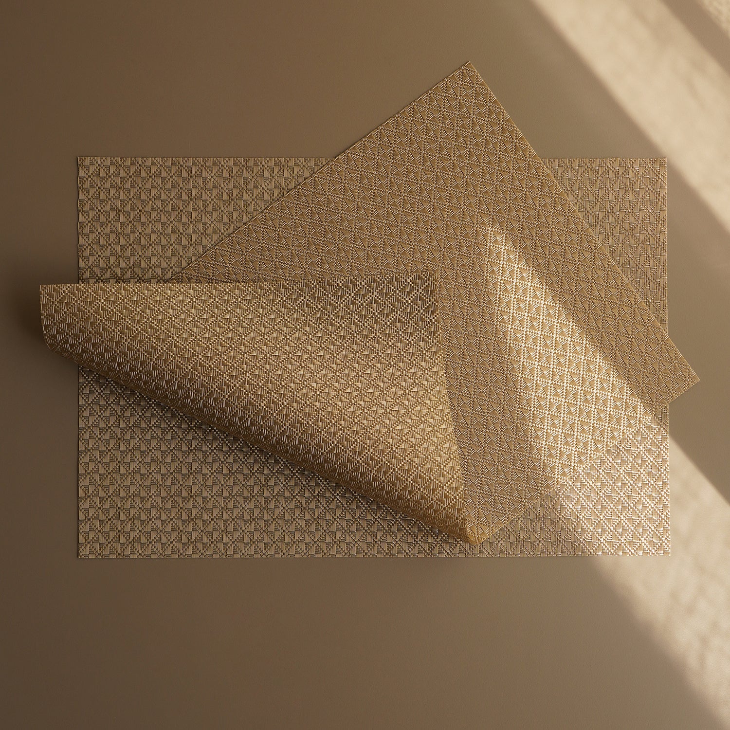 Set of 2 Beige Diamond Design PVC Placemats