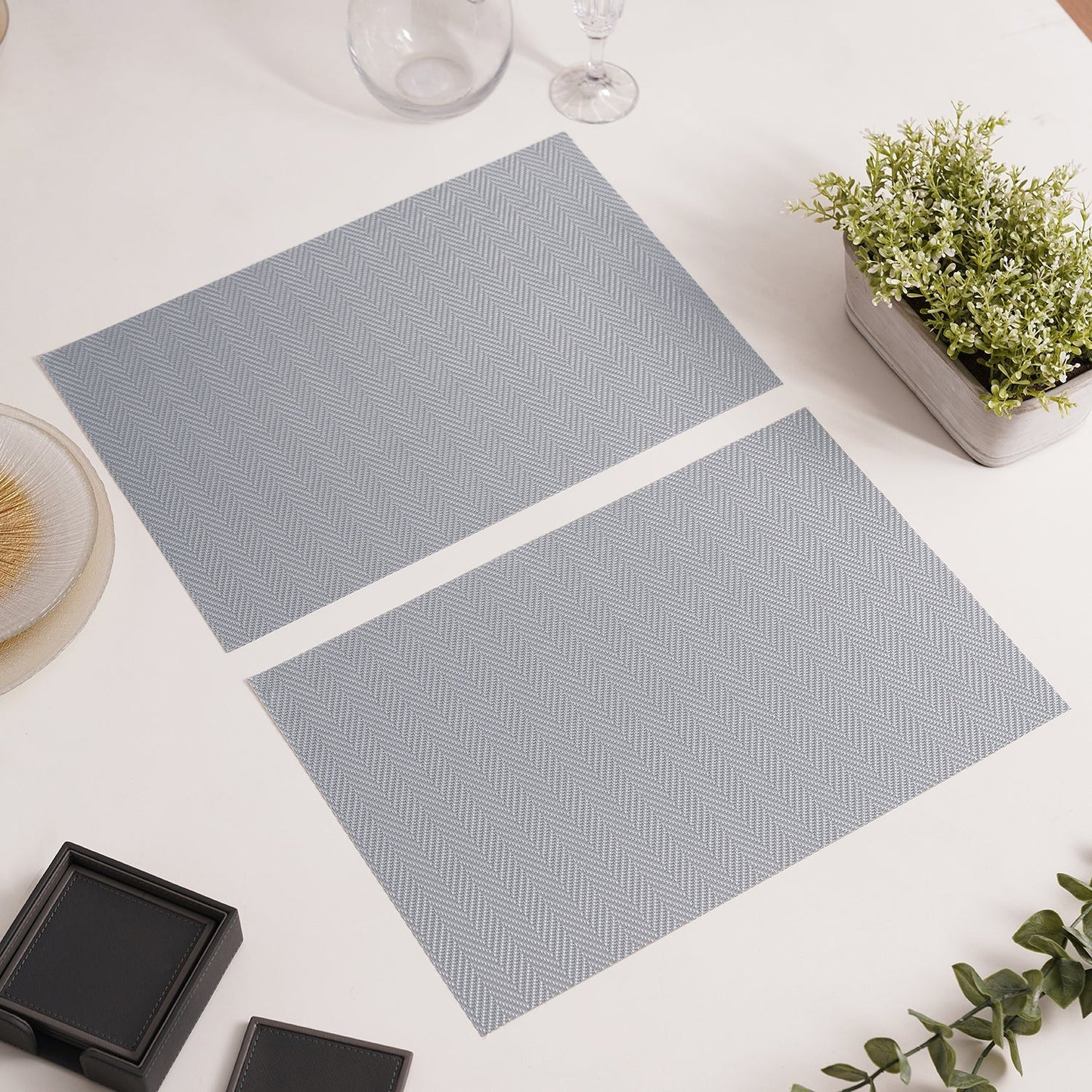 Set Of 2 Silver Herringbone Design Pvc Placemats